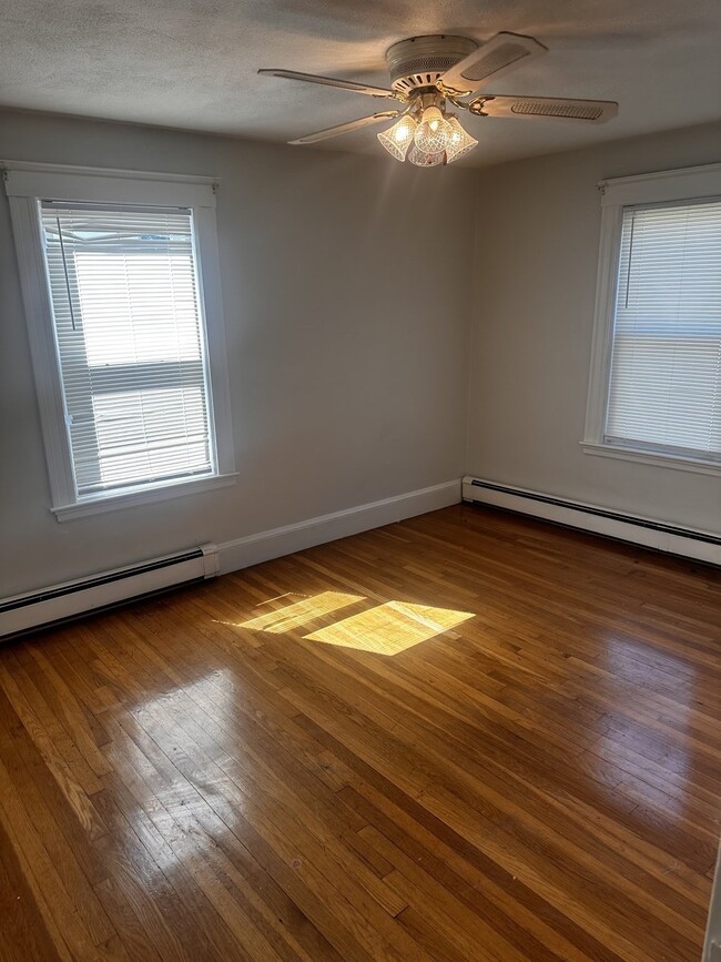 62 Willow Ave Unit 2