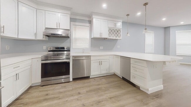 Building Photo - 346 Cherry St Unit 2