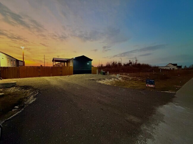 Photo - 1133 Rd 5823