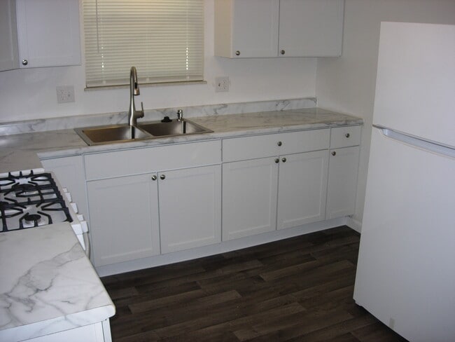 Building Photo - 1409 Blanchard Ave Unit 1409 Rental
