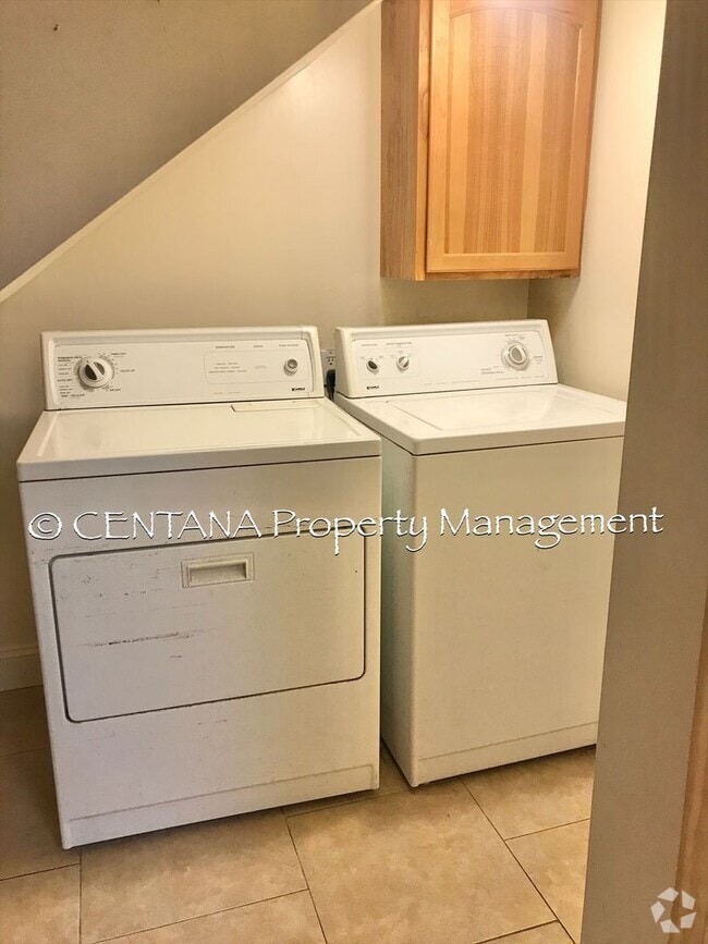 Building Photo - 1126 W Quartz St Unit B Rental