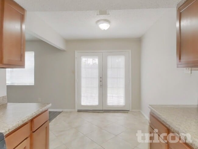 Photo - 1911 Deaf Smith Dr