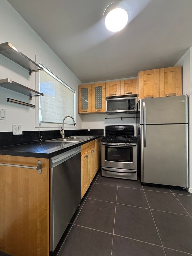 Photo - 1154 Venice Blvd