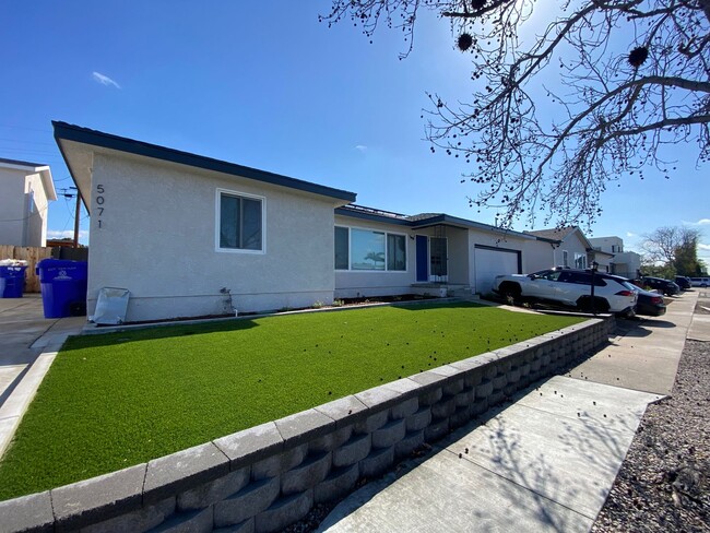 Building Photo - 4BD/2 BA Close Walk to Campus Rental