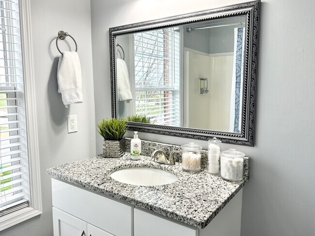 Photo - 979 Red Mile Rd