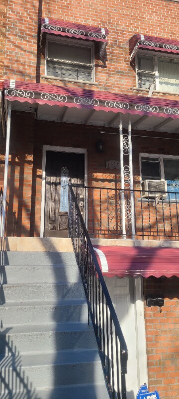 Photo - 1015 E 223rd St Unit Apt 1