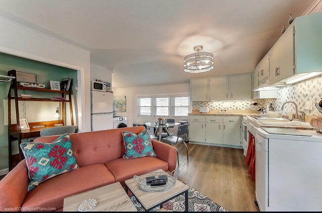Photo - 130 Reservoir Rd