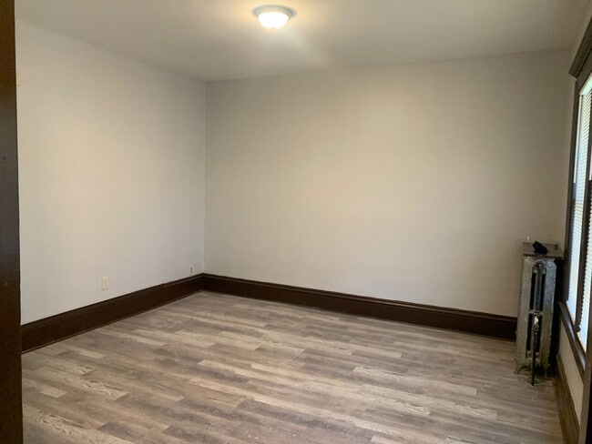 Building Photo - 138 Maria Ave Unit 138 Maria Avenue: -138