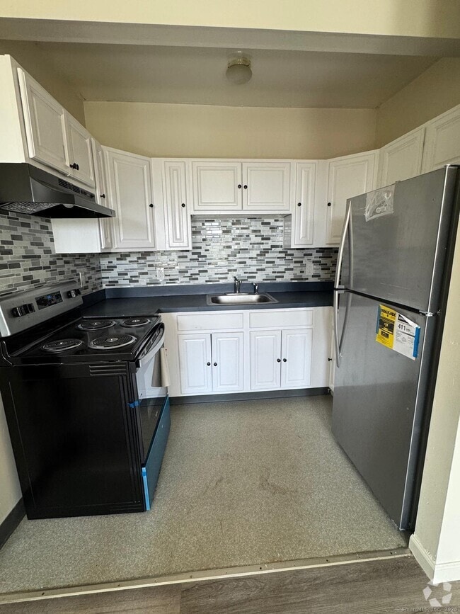 Building Photo - 1053 E Main St Unit 5 Rental