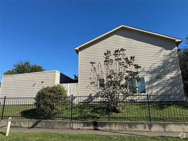 Building Photo - 10070 Emnora Ln Rental