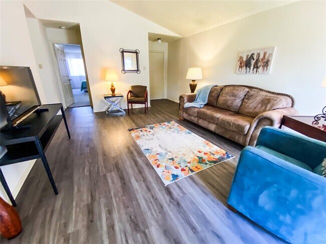 Photo - 12905 Pegasus St