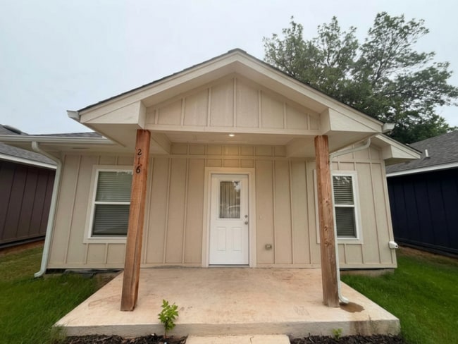 Building Photo - Beautiful, Pet-Friendly 2-Bedroom, 2-Bath Home in Perry!