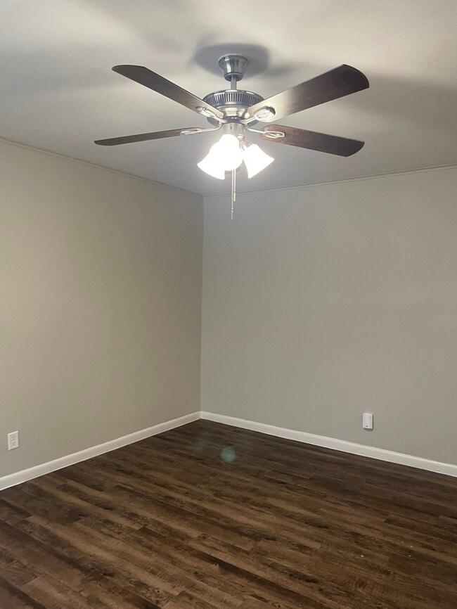 Photo - 7015 Eddy Ln