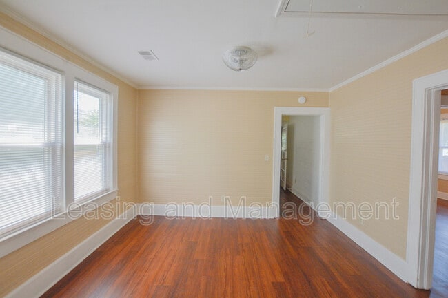 Photo - 2041 Groveland Ave