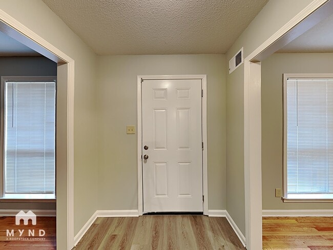 Photo - 3505 Clarke Rd