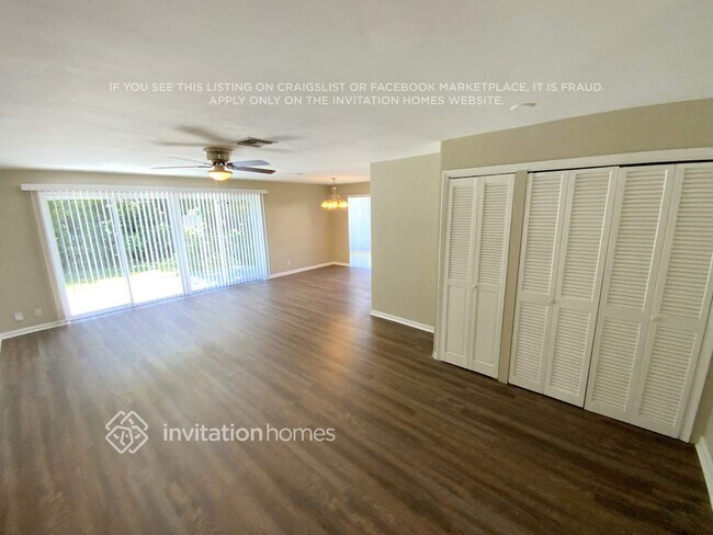 1284 NW 5th St