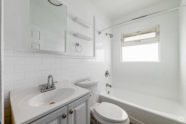 2BR, 1BA - Bathroom