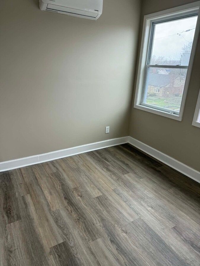 Photo - 233 W Madison St Unit 10