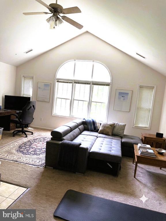 515 N Main St Unit 2