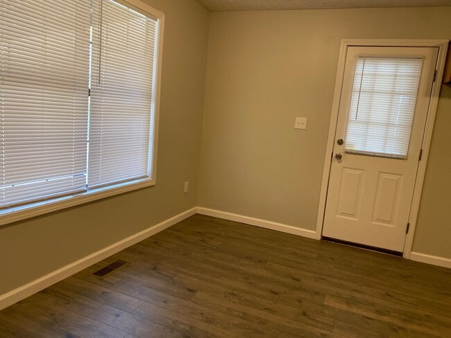 Photo - 231 McGee Loop