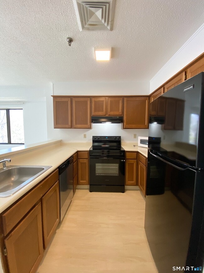 Photo - 1204 Whitney Ave Unit 208