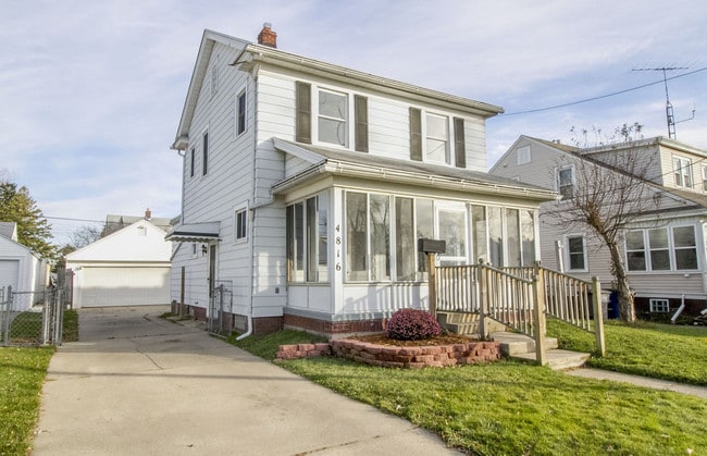 Building Photo - 4816 296th St Rental