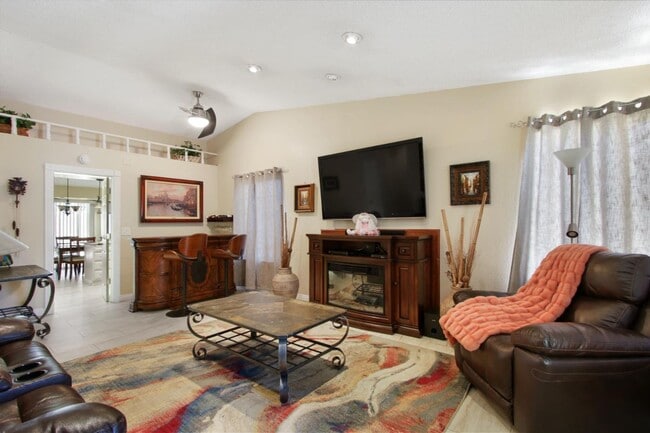 Photo - Charming 3 Bed / 2 Bath Home in Woodland