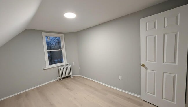 Photo - 27 W Somerset St