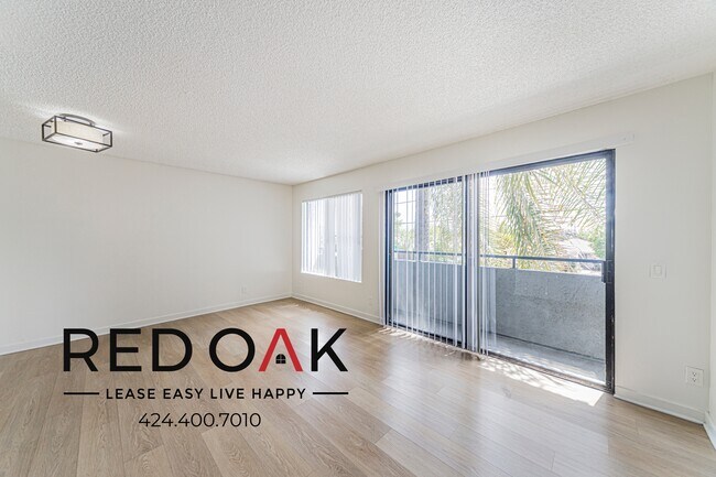 Photo - 11817 Victory Blvd Unit 114