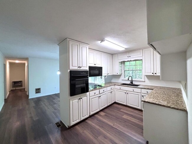 Photo - 3545 Gilleland Ext