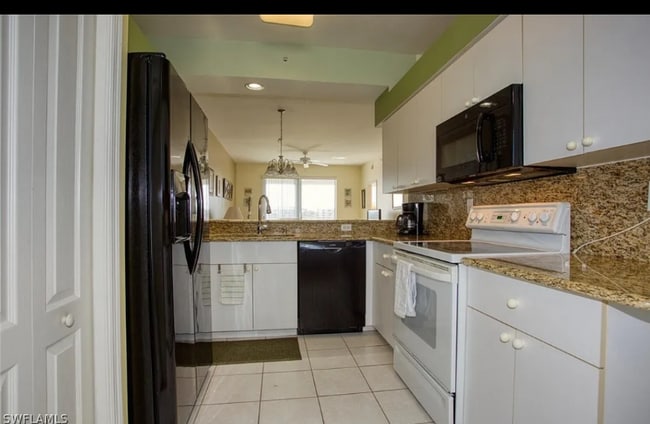 Photo - 8056 Queen Palm Ln