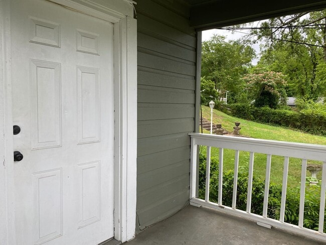 Photo - 403 S Broad St SW Unit B