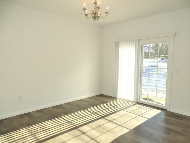 Photo - 22 Glenbrook Ct