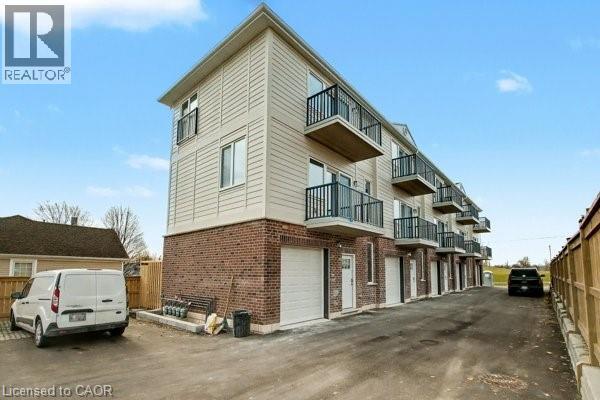 Photo - 172 Kehl St