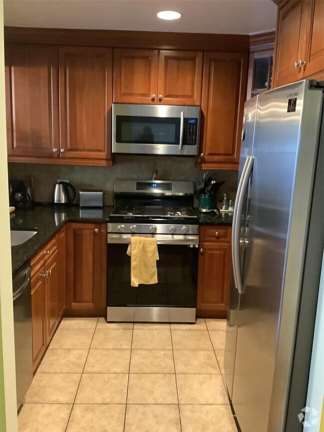 Building Photo - 94-28 Magnolia Ct Unit 1A Rental