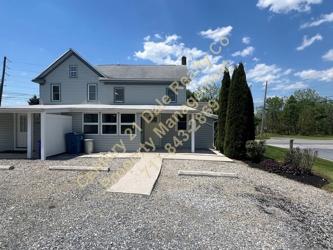 Building Photo - 3 BR, 1 Bath Home in Spring Grove School District