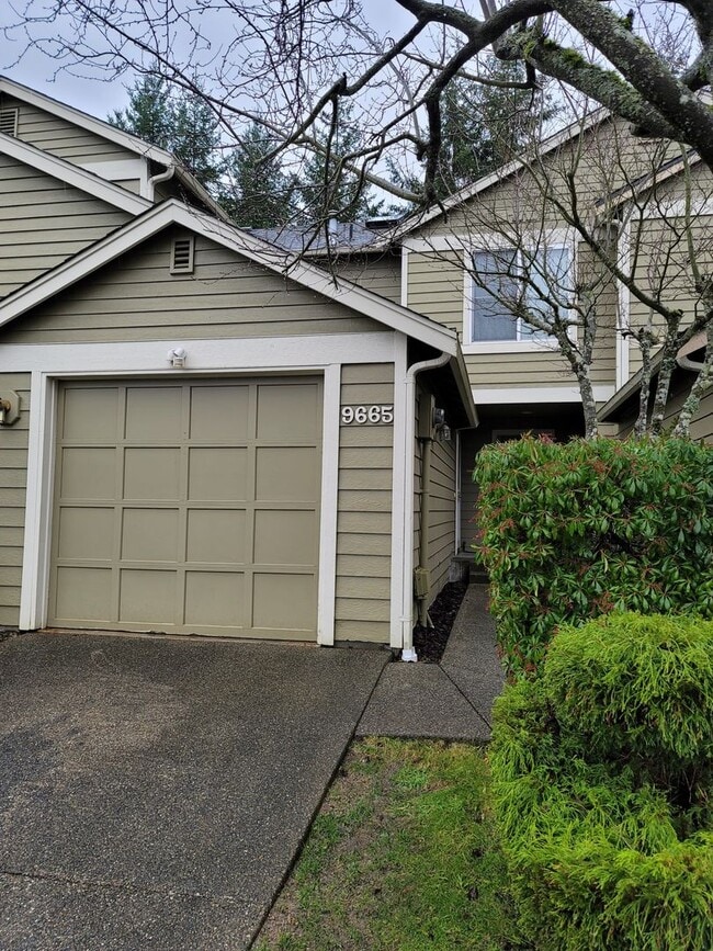 Building Photo - 2 Bedroom Townhome in Desirable Summerwind!