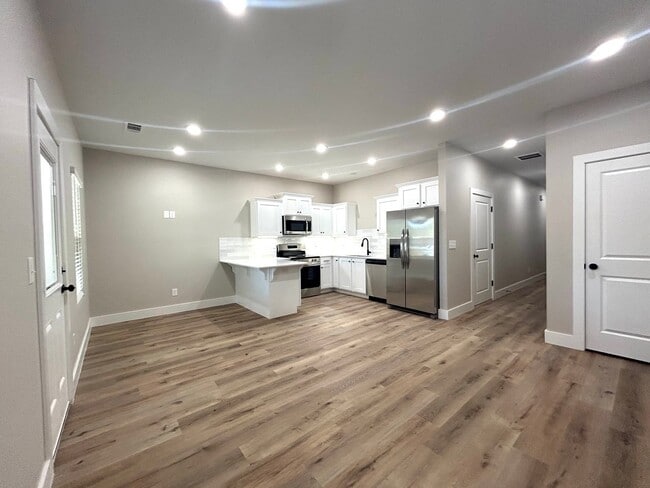 Photo - New 3 Bed 2.5 Bath with garage Townhome!!