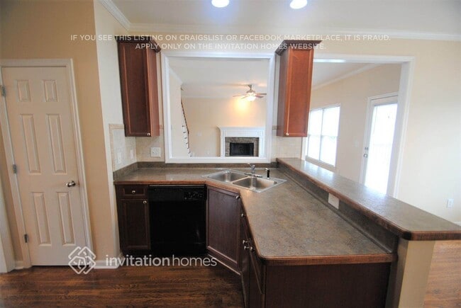 Photo - 307 Oakwind Way