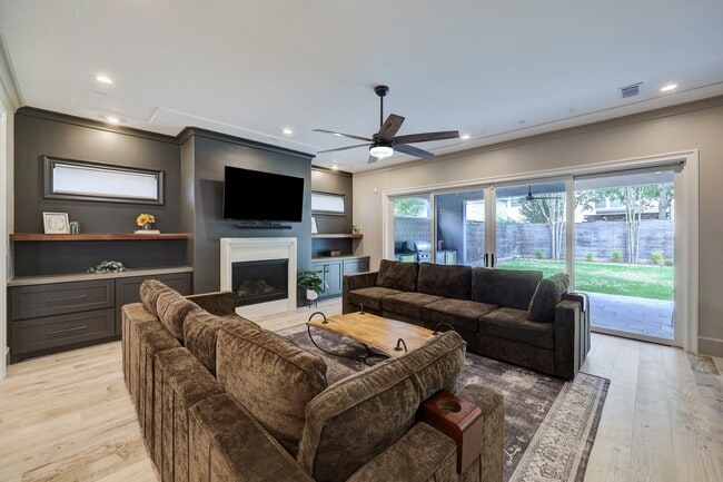 Photo - 1322 Caywood Ln