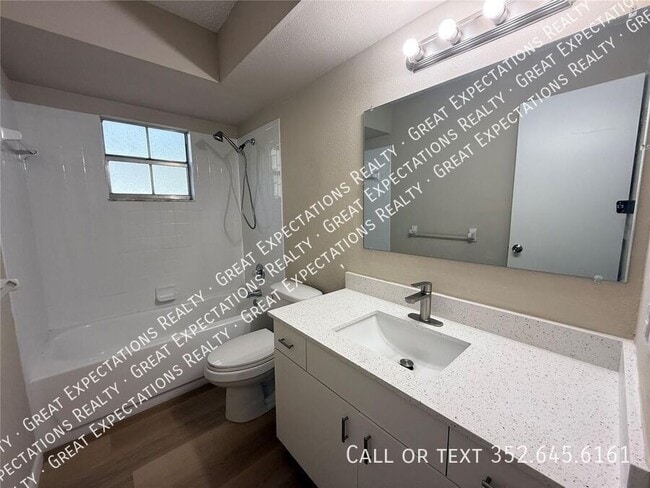 Photo - 129 SE 13th Ave