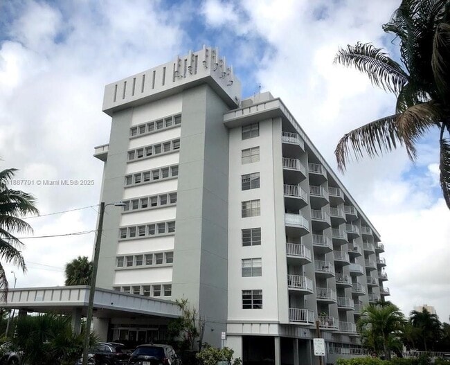 Photo - 16710 NE 9th Ave Unidad 510