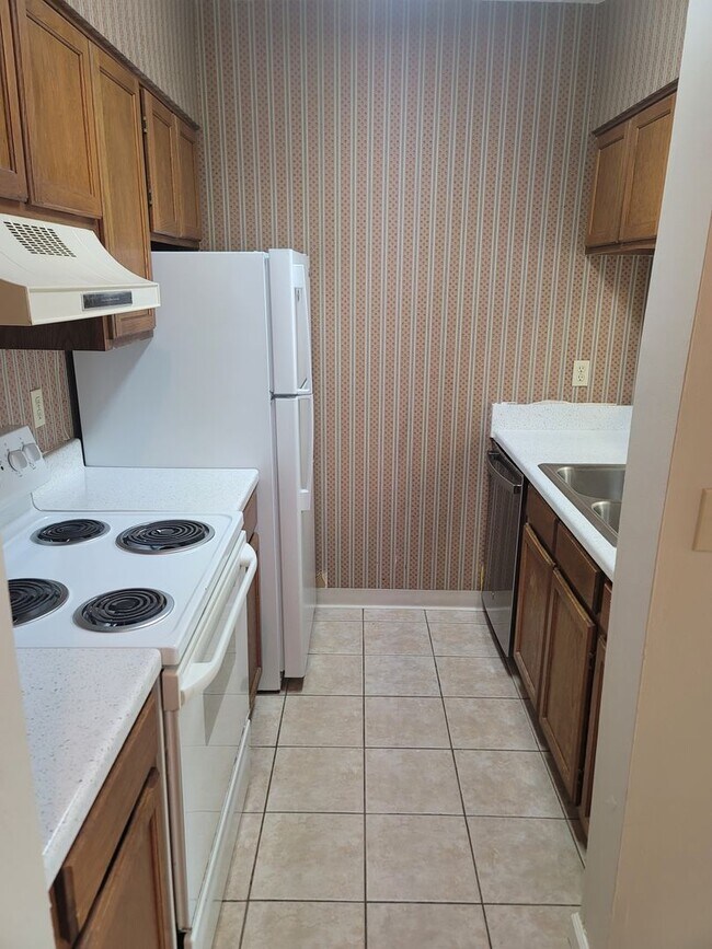 Photo - Five Points - Plaza Center