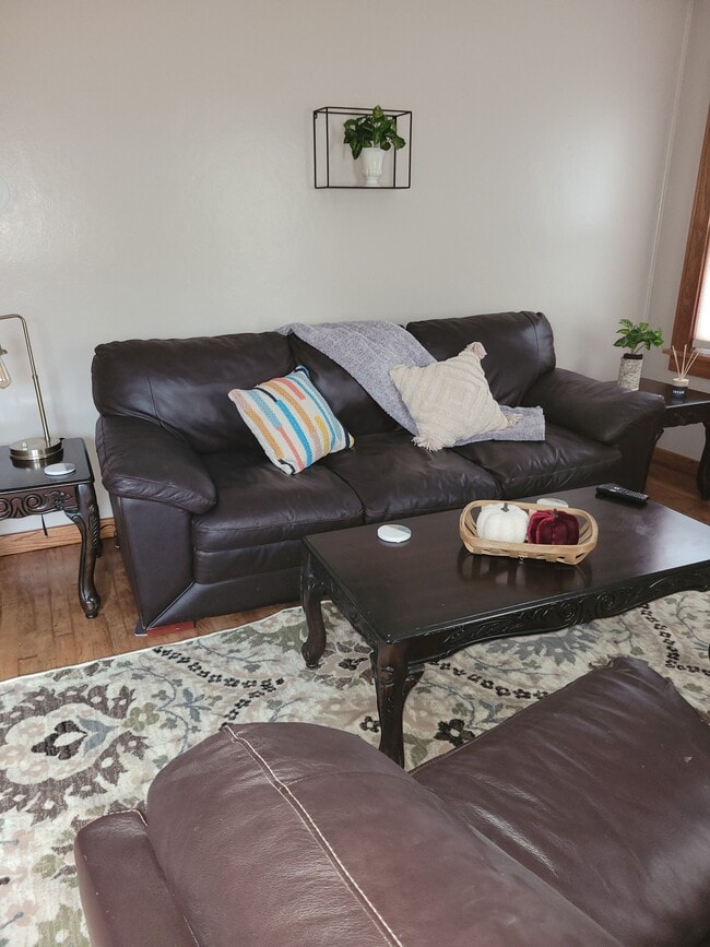 Photo - 411 Adams Ave Unidad Fully furnished