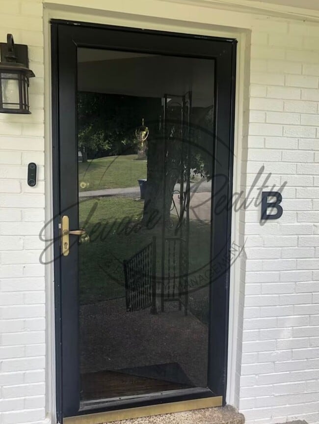 Photo - Charming Two Bedroom in Triplex in Goodlettsville!