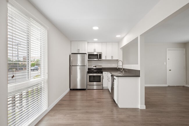 Photo - 21818 S. Figueroa Street