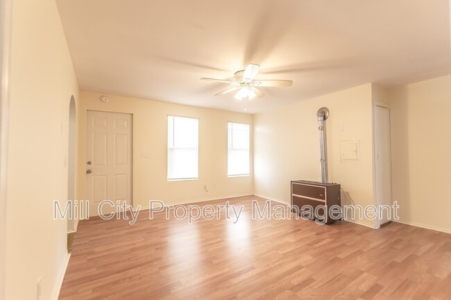 Photo - 280 Silver St