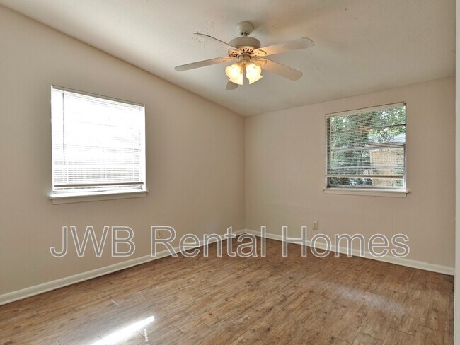 Photo - 730 Fernway St