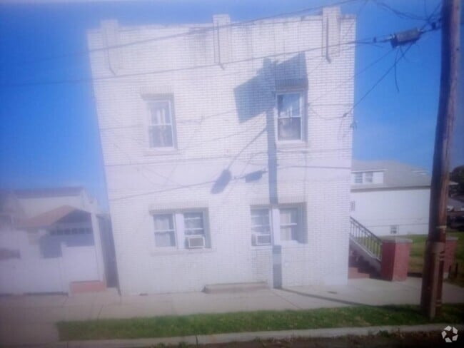 Building Photo - 1 bedroom in Carteret NJ 07008 Unit 1f Rental