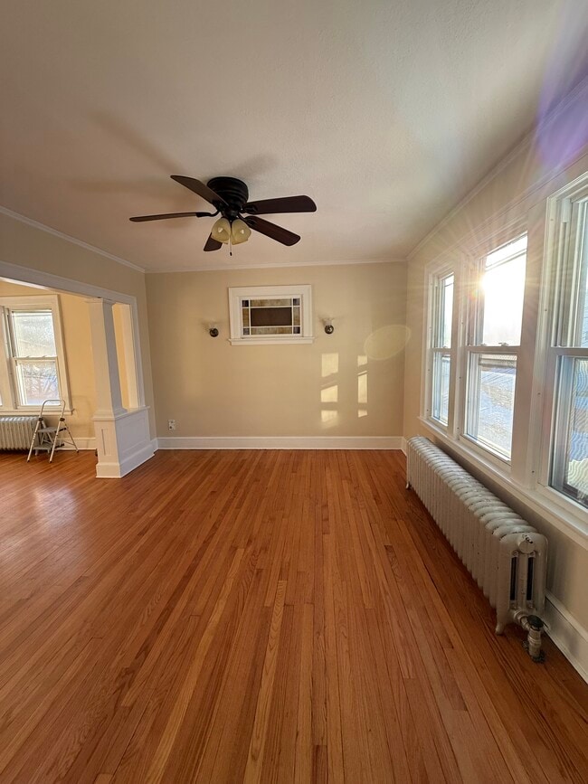 Photo - 18 Roger St Unit 18 Roger st Second Floor